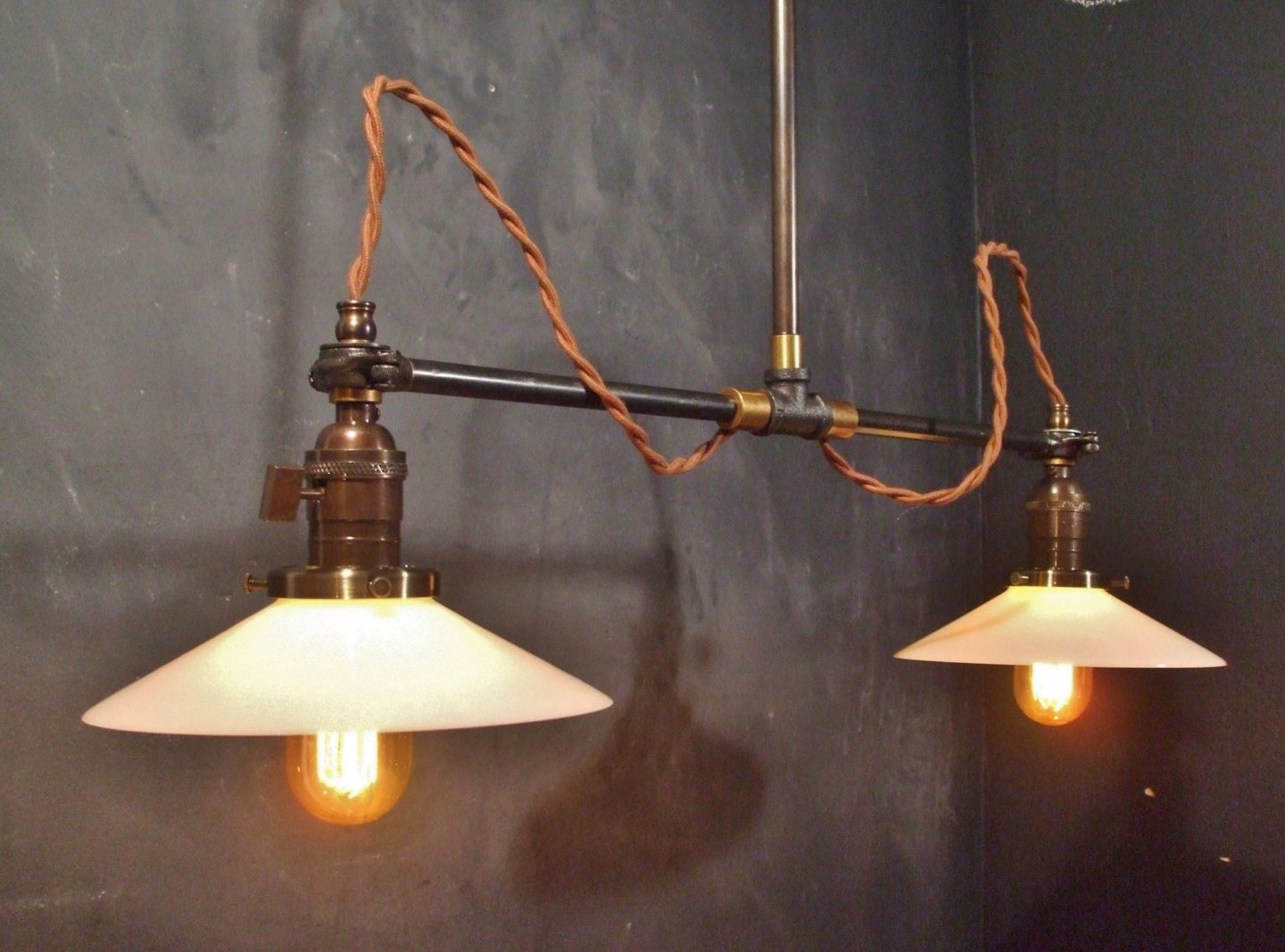 20-Unconventional-Handmade-Industrial-Lighting-Designs-You-Can-DIY-12