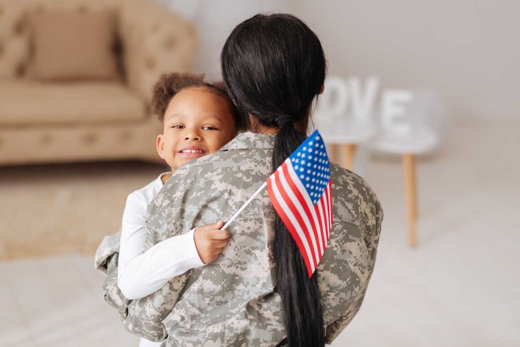 Military-Mom-with-Daughter-1024x684